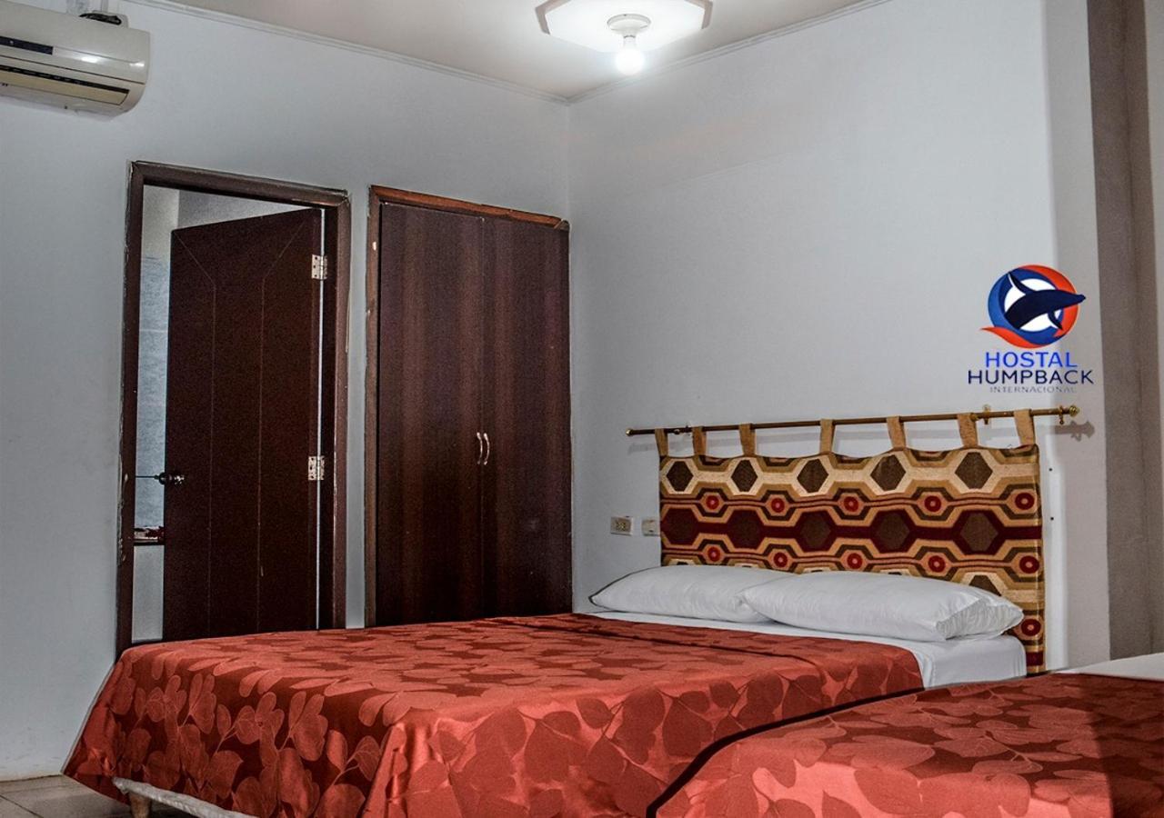 Hostal Humpback Internacional Puerto Lopez Exterior photo