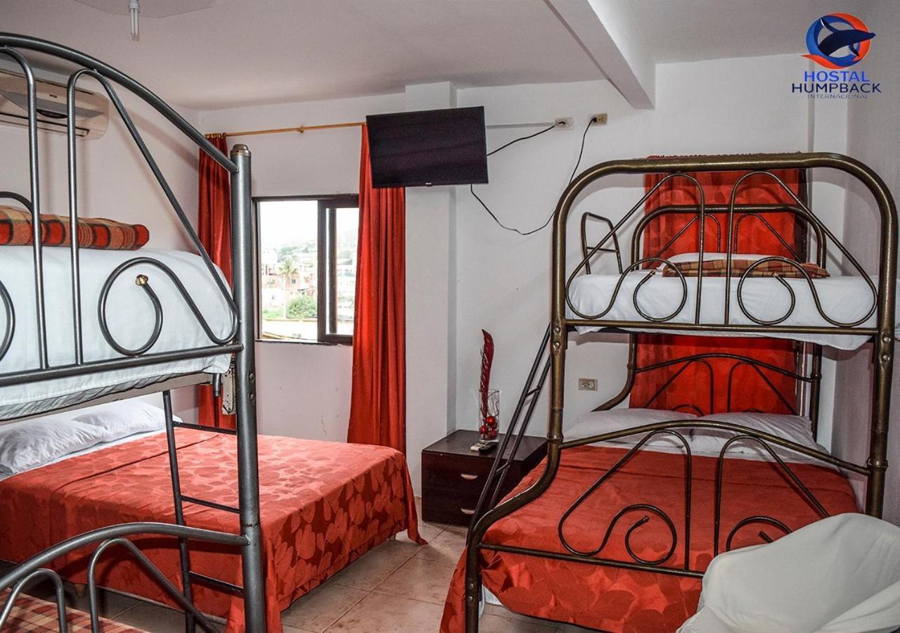 Hostal Humpback Internacional Puerto Lopez Exterior photo
